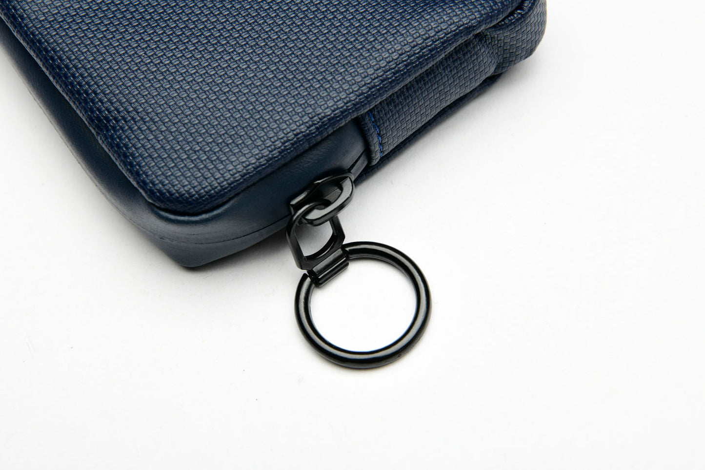 TRAVELER Essentials Case - Blue