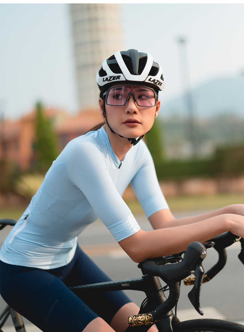Women's Urban Traveler Max - Short Sleeve Jersey - Light Blue